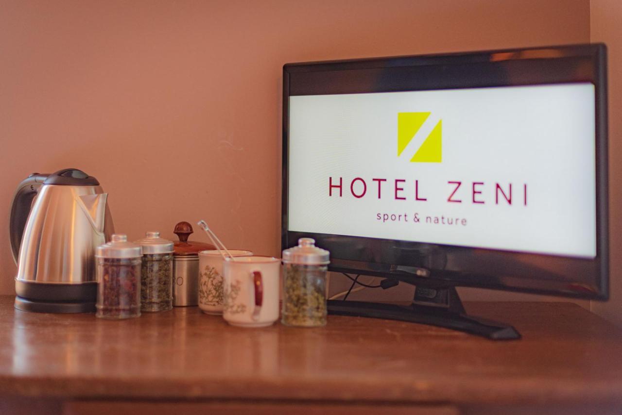 Hotel Zeni Brentonico Eksteriør billede