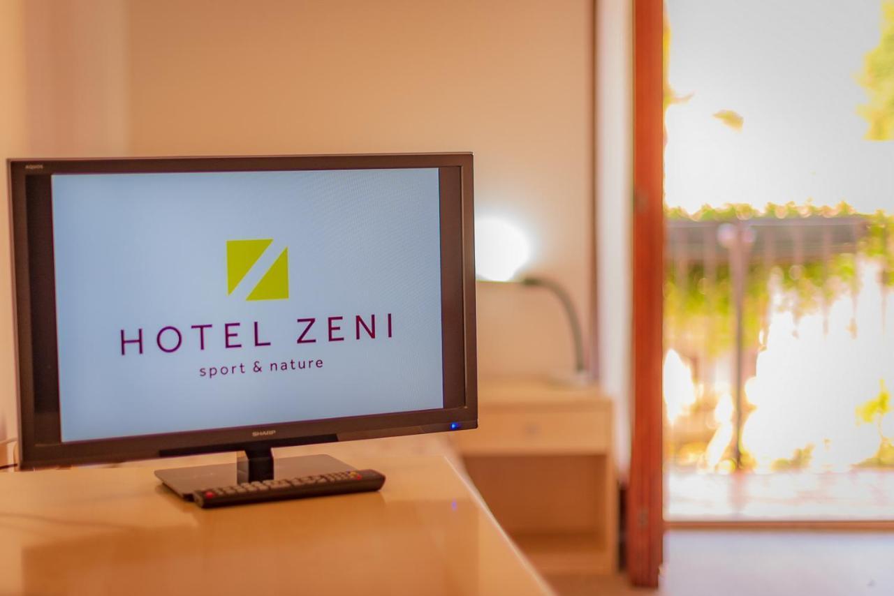 Hotel Zeni Brentonico Eksteriør billede